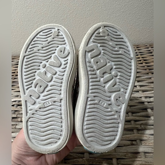 Native Girls Kids Metallic Slip-On Shoes, size C5, EUC, waterproof, sparkly - Picture 4 of 5